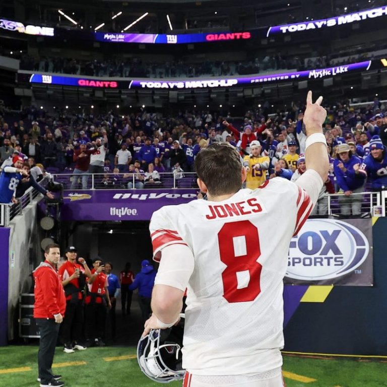 ‘An elite quarterback’: How Daniel Jones made statement in Giants’ victory