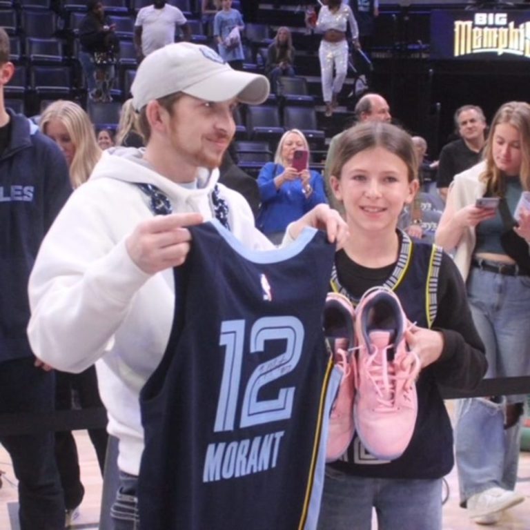 NBA star gives gifts to fan, 11, whose autographed basketball was stolen