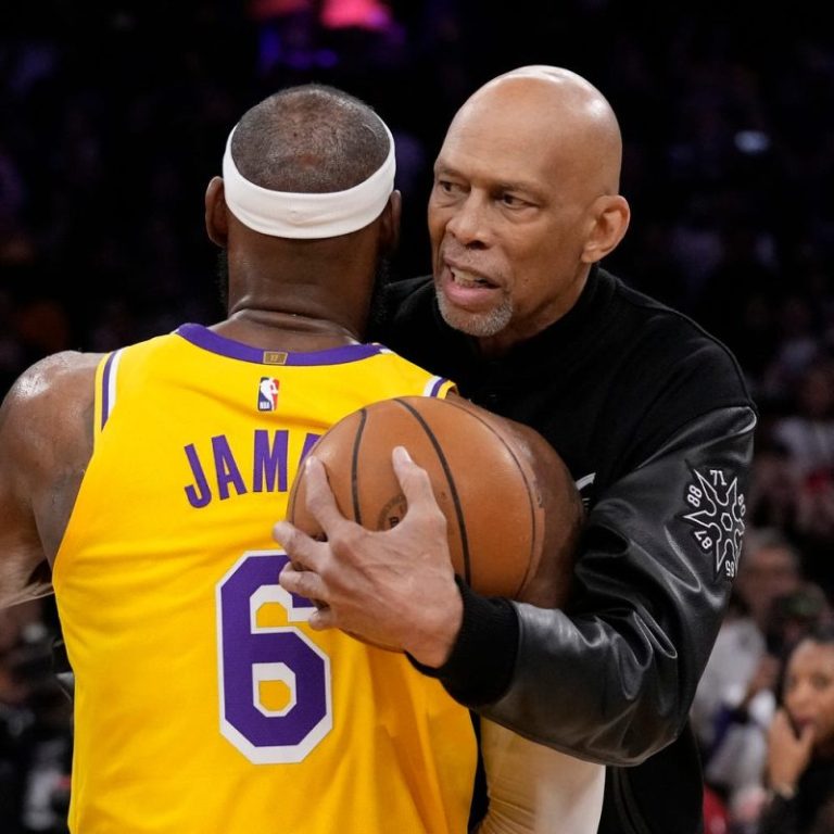 Kareem Abdul-Jabbar says lack of bond with LeBron is entirely his fault