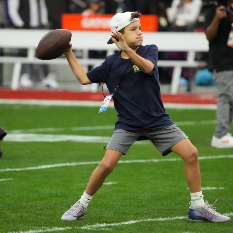 WATCH: Peyton Manning’s son shows off strong arm at Pro Bowl Games