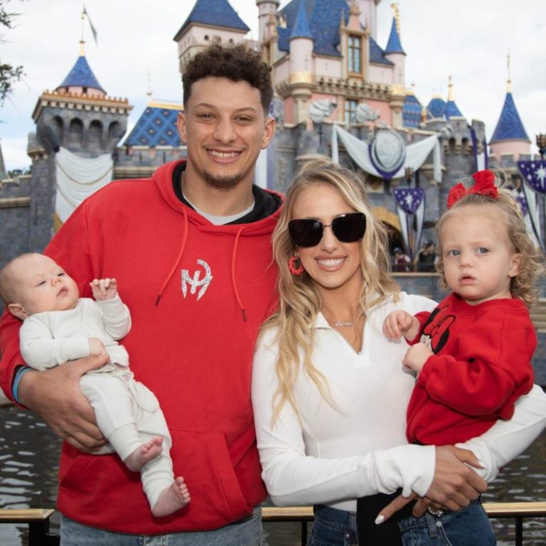 Mahomes on Super Bowl parties, coach Reid’s Rihanna warning, MVPartier