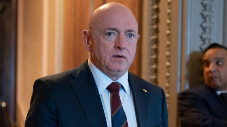 Manhattan DA’s case against Trump must be ‘strong’ to warrant ‘unprecedented’ arrest: Sen. Kelly says