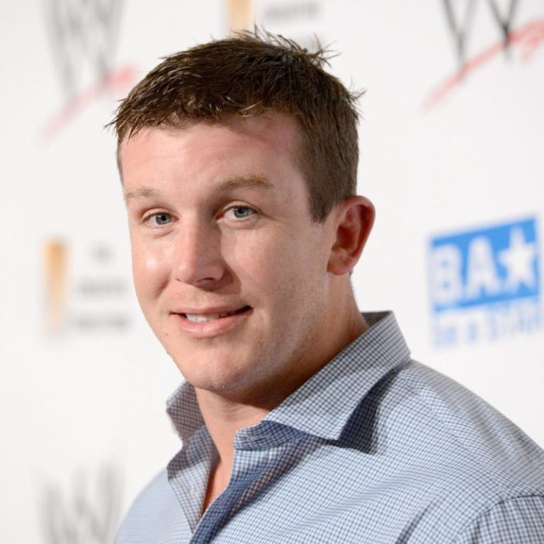 Former wrestler charged in welfare scandal involving Brett Favre