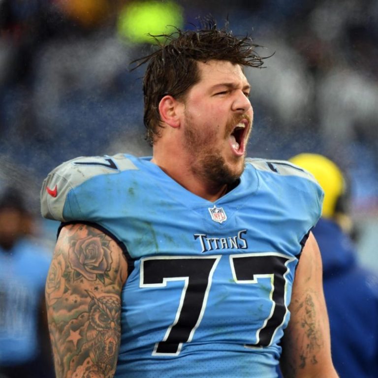 Ex-NFL lineman suing famous surgeon for ‘improperly performed’ surgery