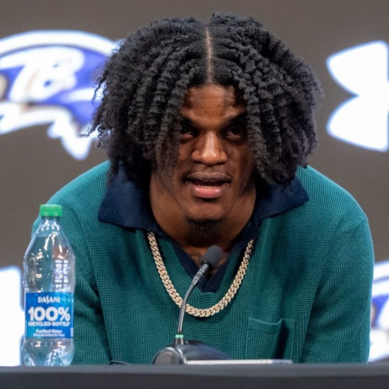 Fully healed Jackson, Ravens revel in QB’s record-setting deal