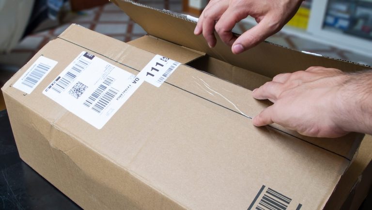 Many Reasons to Love and Hate AMZN Stock