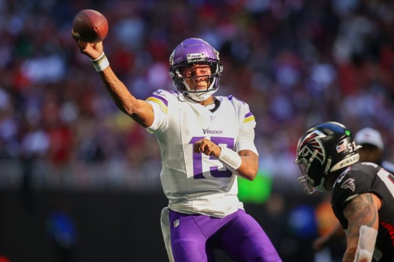 Vikings QB leads wild comeback despite never practicing with team