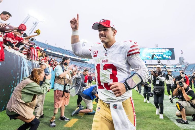 Fantasy football start/sit for Week 11: 49ers surging again with Purdy