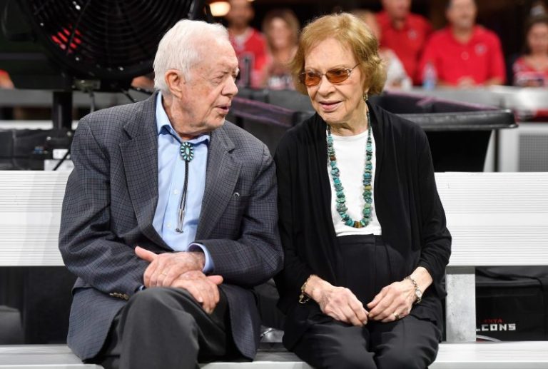 WATCH: Jimmy and Rosalynn Carter captured on kiss cam at Braves, Hawks games