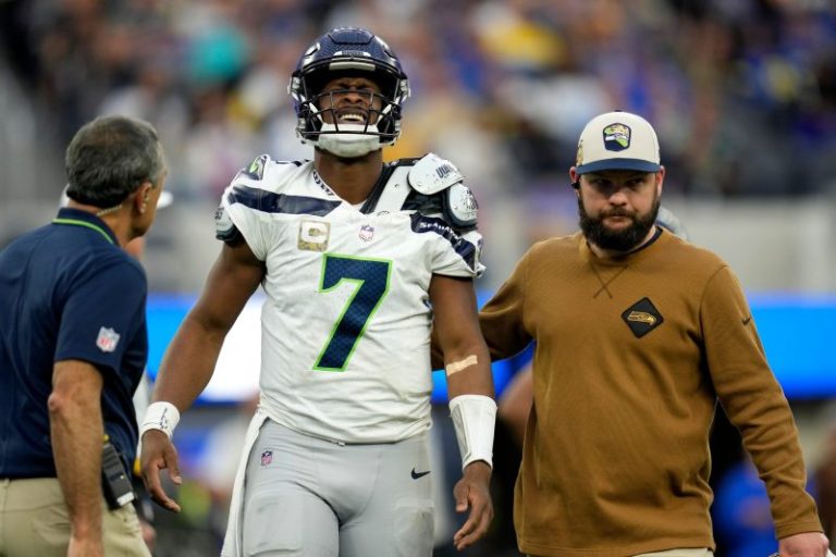 Geno Smith injury updates: Latest on Seahawks QB before Thanksgiving game