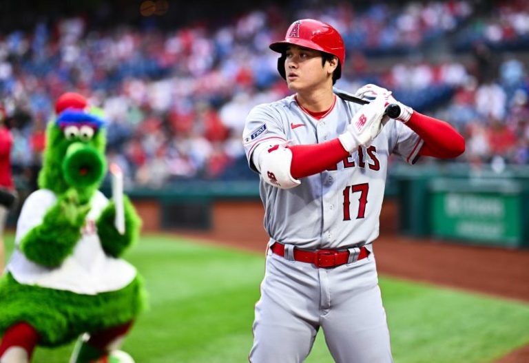 MLB Winter Meetings Day 1 recap: Free agent signings, news