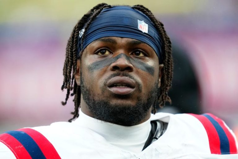 Patriots DB apologizes for hot-mic diss of his own team