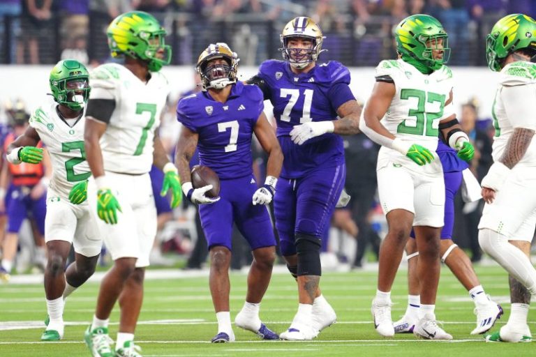 Washington beats Oregon for Pac-12 title. How the win impacts the playoff