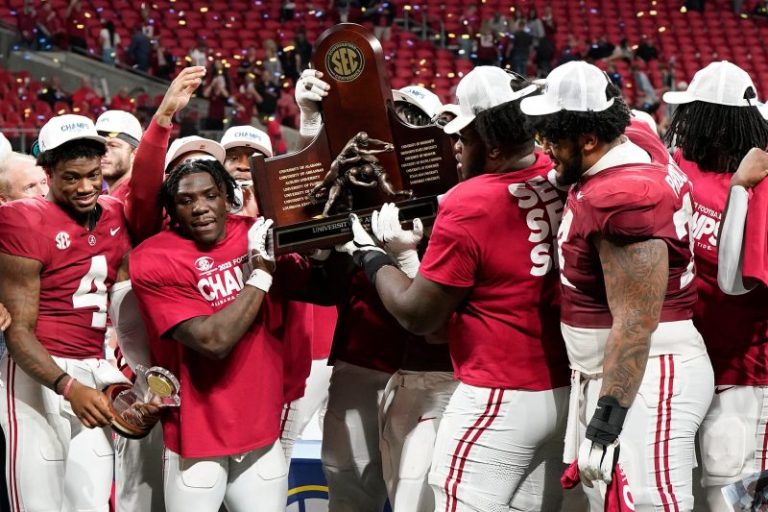 College football winners and losers: Alabama, Texas on verge of playoff