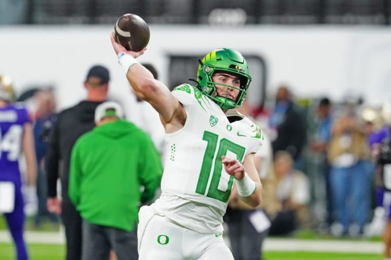 From Auburn tough times to Oregon star: How Bo Nix became Heisman finalist