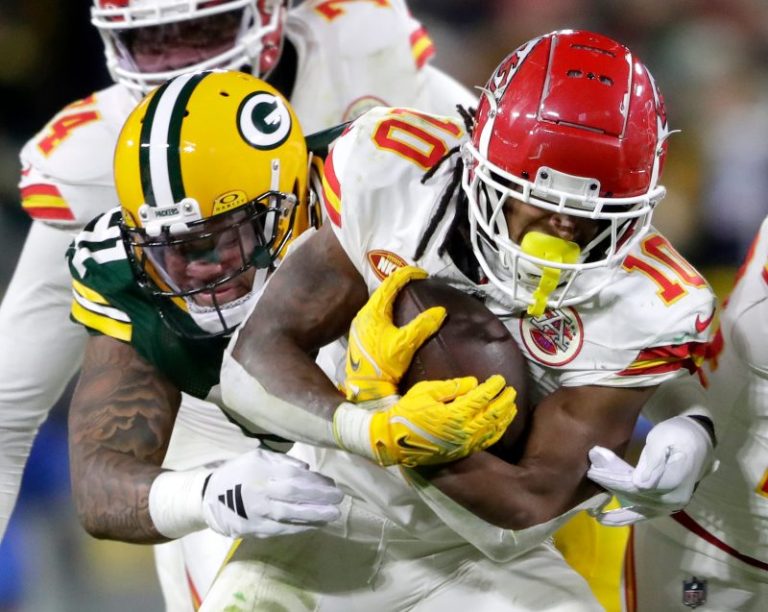 Chiefs star RB ruled out Sunday’s game vs. Bills with shoulder injury