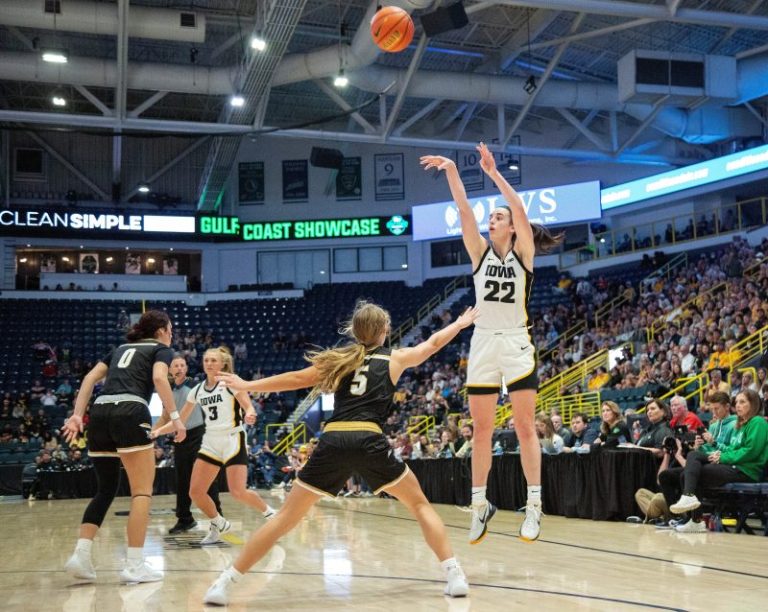 Can Caitlin Clark break the NCAA scoring record? Tracking her progress