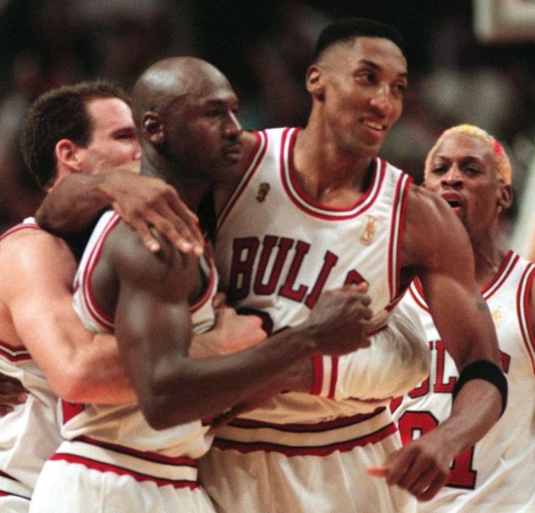 MJ, Pippen, Rodman headline first Bulls Ring of Honor class