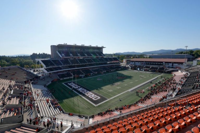 Oregon State, Wazzu agree to revenue deal with departing Pac-12 schools