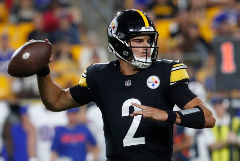 Struggling Steelers make another QB change for Week 15 vs. Bengals