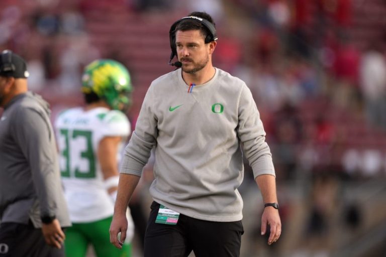 Dan Lanning staying at Oregon amid talk of replacing Saban at Alabama