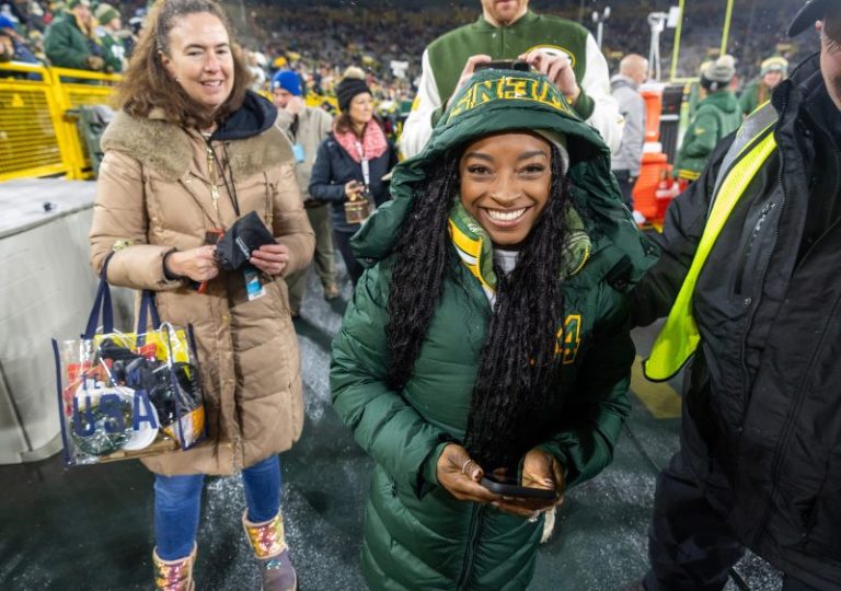 Simone Biles says she and her husband ‘love being with the Packers, Lambeau’