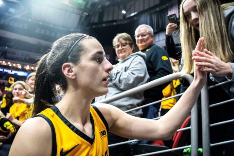 When will Caitlin Clark break NCAA scoring record?