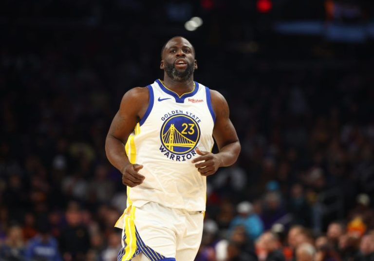 With suspension lifted, Draymond Green expected to play Monday