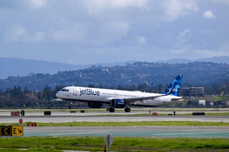 JetBlue and Spirit Airlines terminate $3.8 billion merger