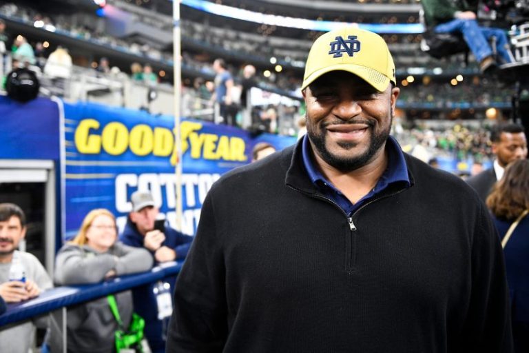 Jerome Bettis Jr. follows in dad’s footsteps, commits to Notre Dame