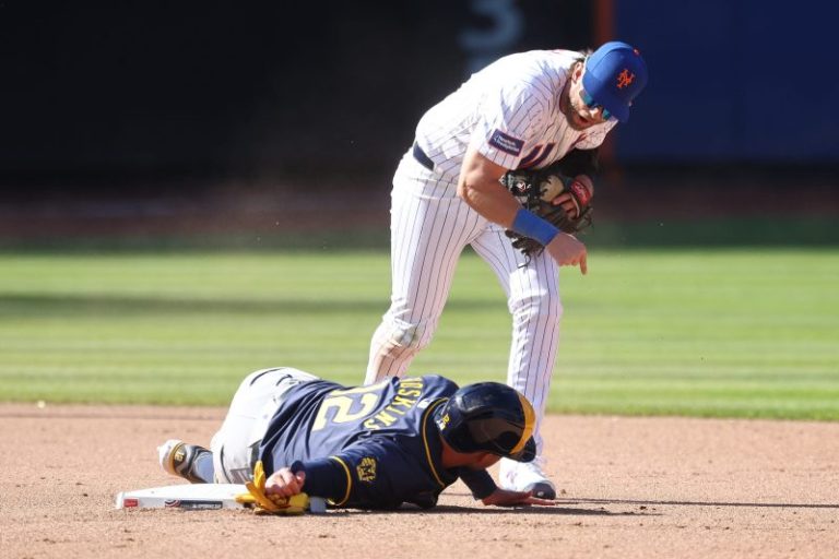 Opening Day fight? Benches clear in Mets vs. Brewers game