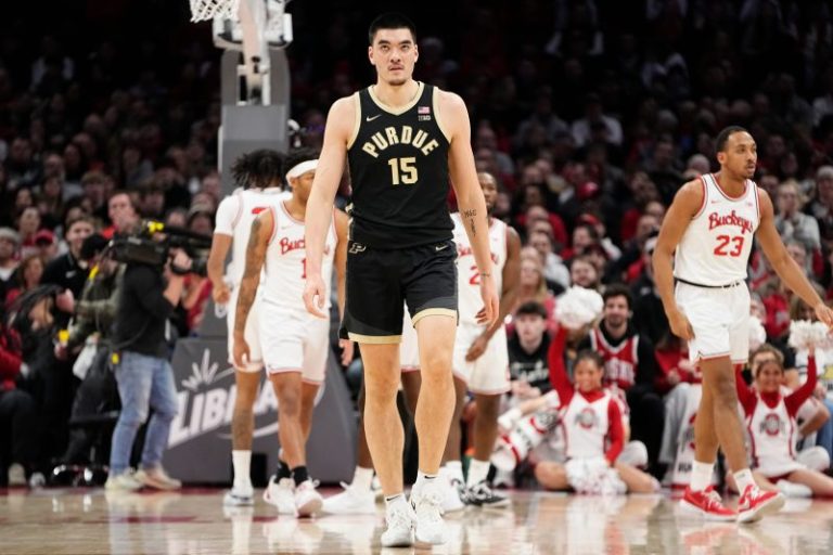 Edey vs. Clingan follows other great matchups of big men in title game