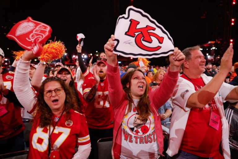 Reigning NFL champs show they’re not above using scare tactics on fans