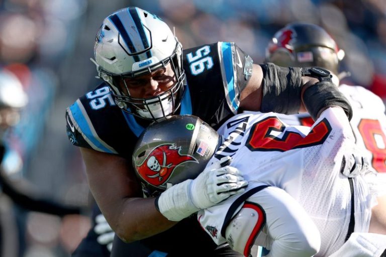 Panthers sign defensive standout to massive four-year extension