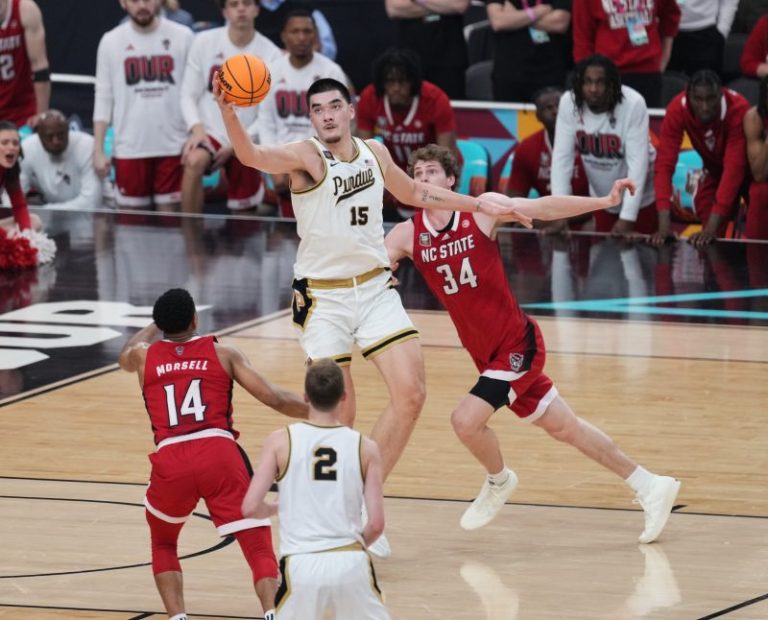 Purdue’s Zach Edey embraces ‘Zachille O’Neal’ moniker from Shaq