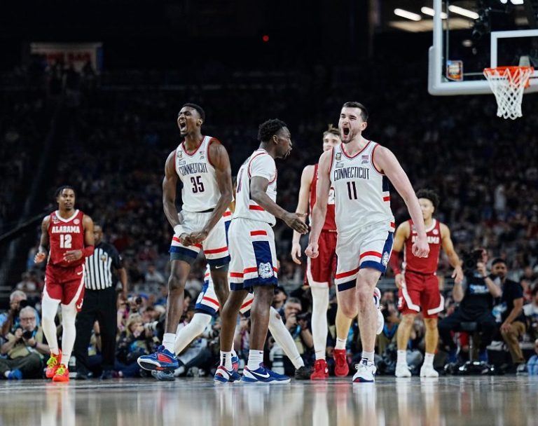 Connecticut one win from repeat after pulling away from Alabama