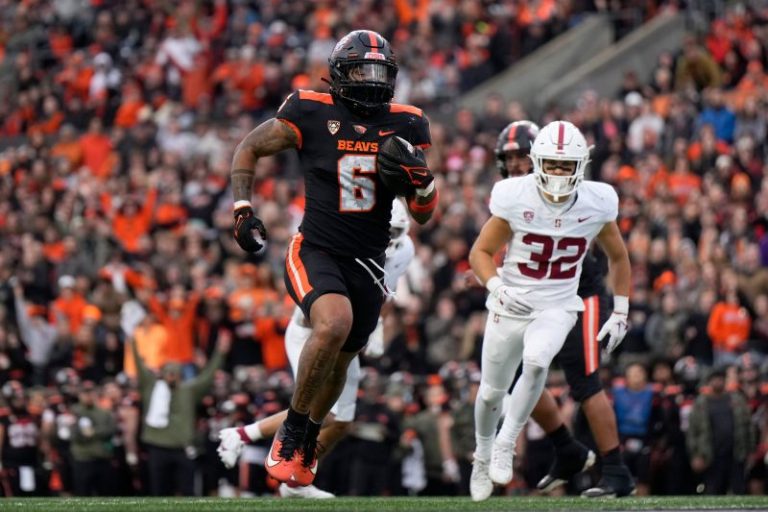 Who are best players available in college football transfer portal?