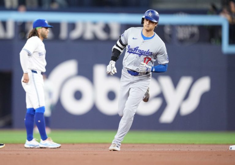 Shohei Ohtani, booed by spurned Blue Jays fans, shuts them up with HR