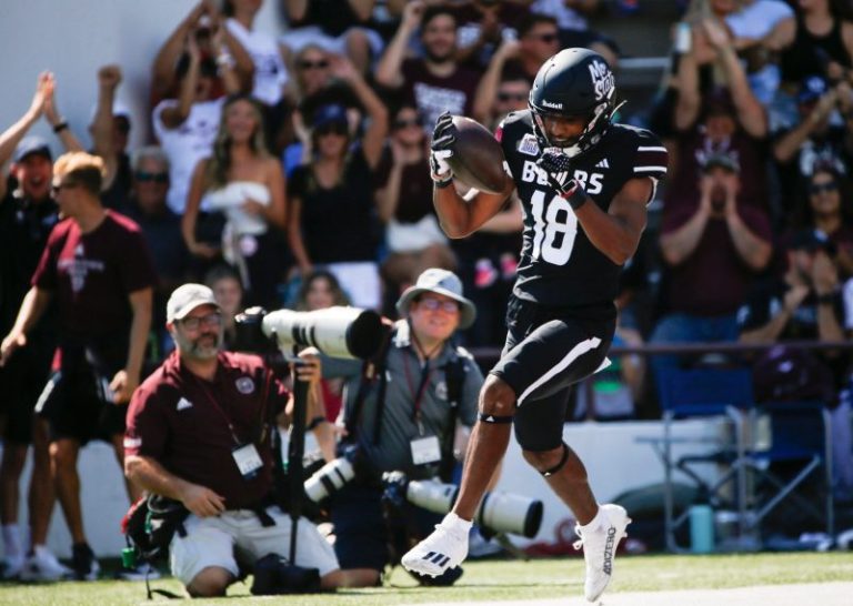 Son of NFL legend signs with his father’s former team after draft