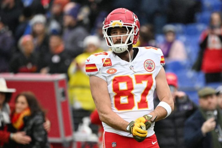 Chiefs, Kelce agree to two-year extension to make him NFL’s highest-paid TE