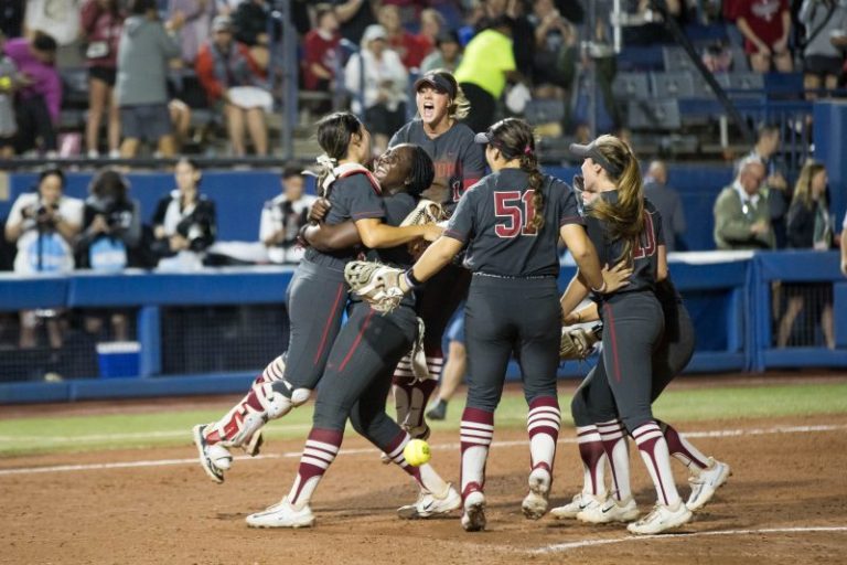 Stanford reaches WCWS semifinals, eliminates Pac-12 rival UCLA