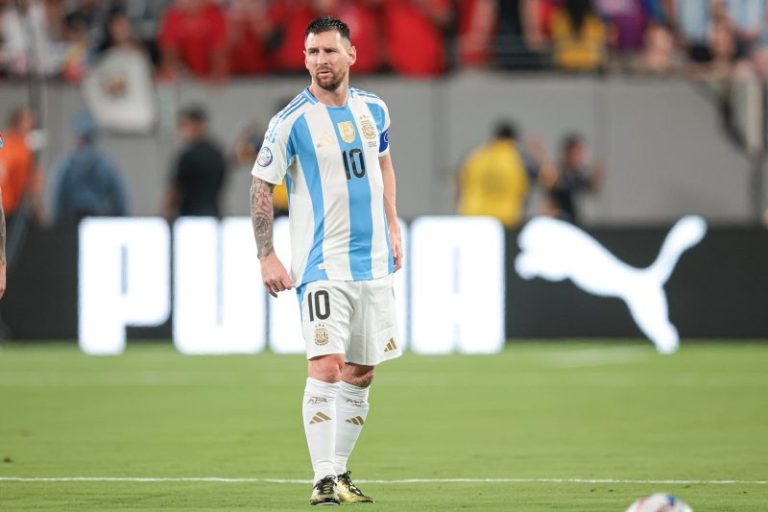 Messi returns to Argentina practice: Here’s the latest on his injury