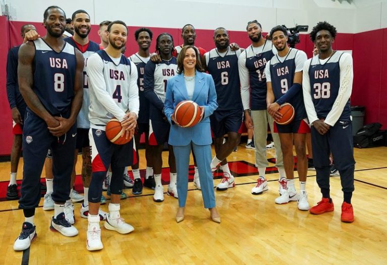 U.S. men’s basketball team entertains special guest in Vegas