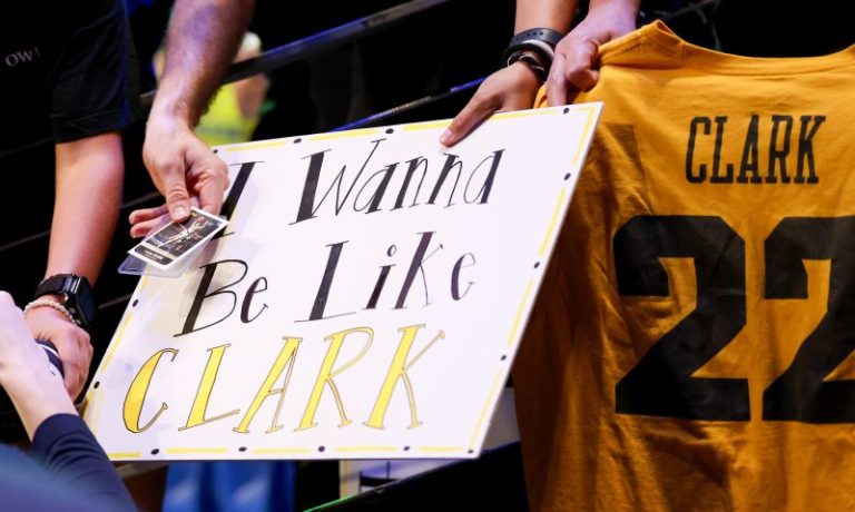 Clark’s rise parallels Tiger’s early brilliance, from talent to skeptics