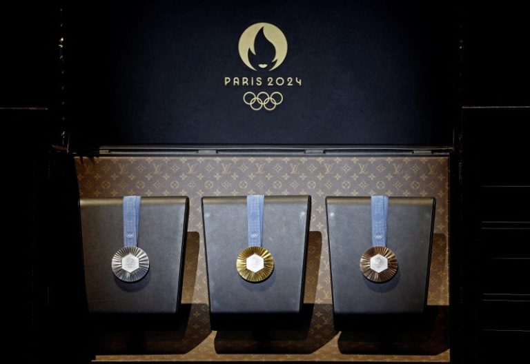 What to know about 2024 Paris Olympics medals with piece of Eiffel Tower