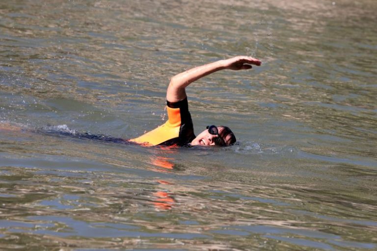 Triathlon swim training canceled because Seine too dirty