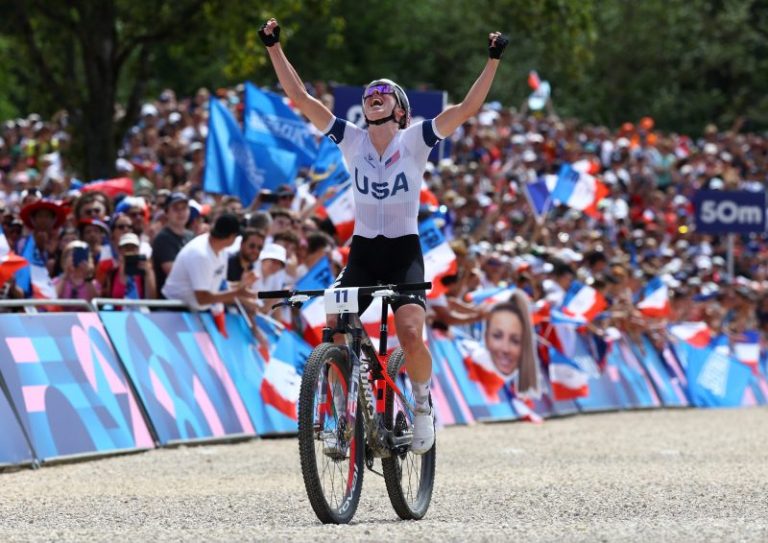 American wins Olympic medal in mountain biking despite broken wheel