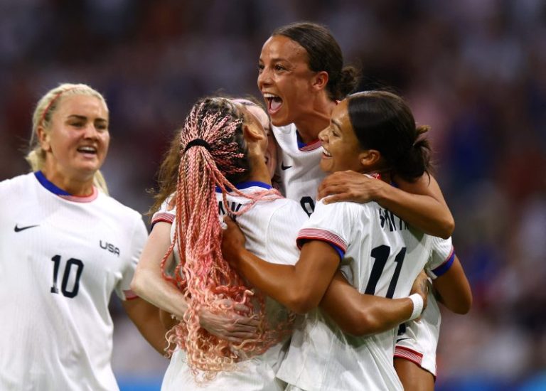 Olympics soccer winners today: USWNT wins one of six matches Sunday in Paris