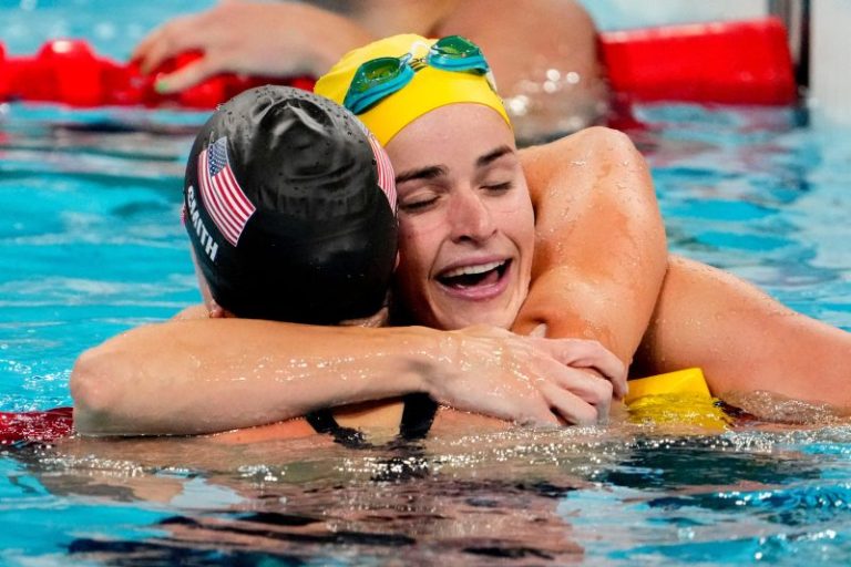 Kaylee McKeown, Regan Smith embrace rivalry as best in 100 backstroke