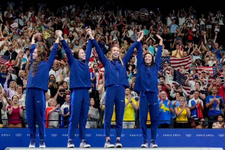 U.S. women cap off swimming events with electric gold in medley relay